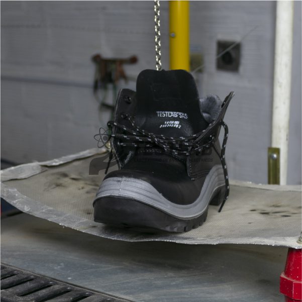 Ensayo de Bota aislada calzado de seguridad eléctrico