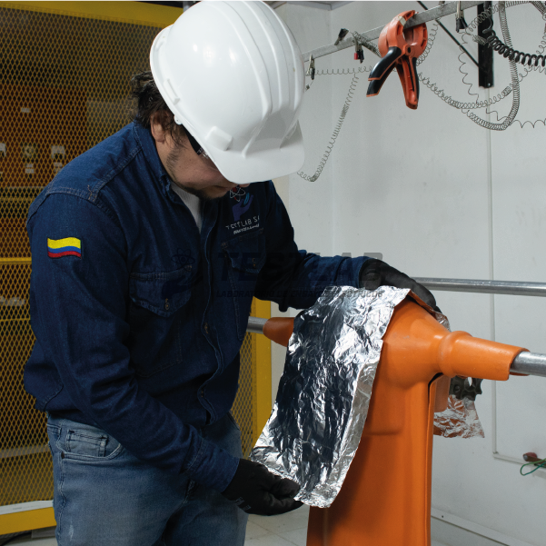 Ensayo de mangueras y cubiertas dieléctricas